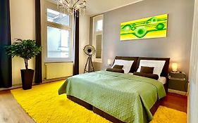 Geraeumiges City-Apartment Mit 2 Badezimmer Und Parkplaetzen D46-Og